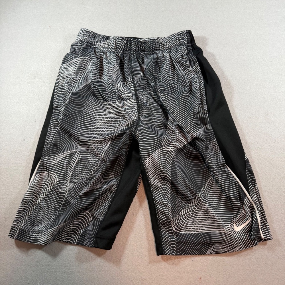 Nike Dri-FIT Boys Large Black White Wave Print Athletic Basketball Shorts L